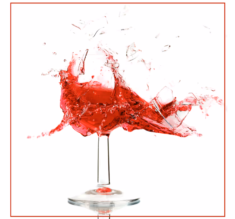 Copa de vino rota más posavasos - TenVinilo