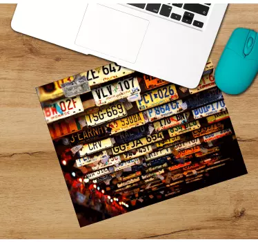 Mouse pad original placas de matrícula coloridas - TenVinilo