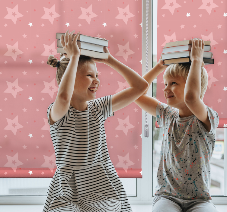 Cortina roller infantil patrón estrellado juguetón - TenVinilo