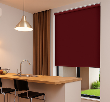 Cortina roller comedor monocromático granate oscuro - TenVinilo
