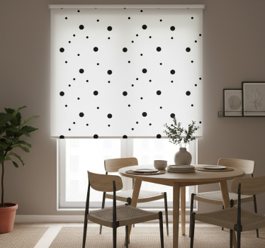 Cortina roller comedor puntos negros estilo nórdico - TenVinilo