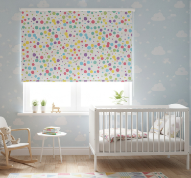 Cortina roller infantil con estampado de lunares coloridos - TenVinilo