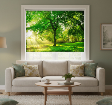 Cortina roller living comedor bosque iluminado - TenVinilo