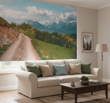 Cortina roller living comedor caminando en un bosque - TenVinilo