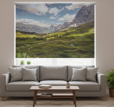 Cortina roller living comedor campo verde con montañas - TenVinilo