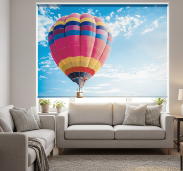 Cortina roller living comedor carrera de globos vintage - TenVinilo