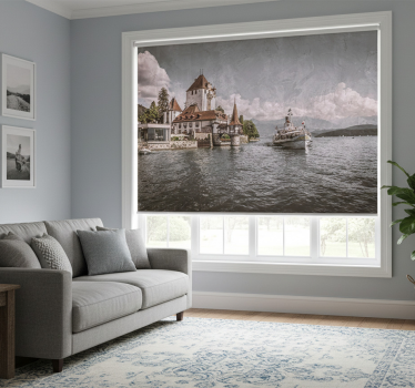 Cortina roller living comedor casa clásica junto al lago - TenVinilo