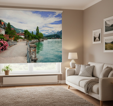 Cortina roller living comedor ciudad hermosa junto al lago - TenVinilo