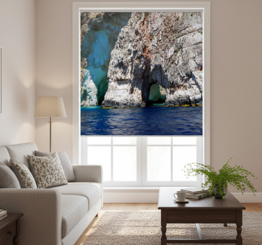 Cortina roller living comedor cueva raj con agua azul - TenVinilo