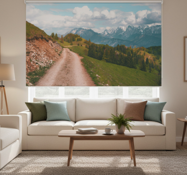 Cortina roller living comedor paseando en un bosque - TenVinilo