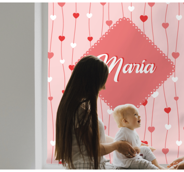 Estor con dibujos Corazones colgantes con nombre - TenVinilo