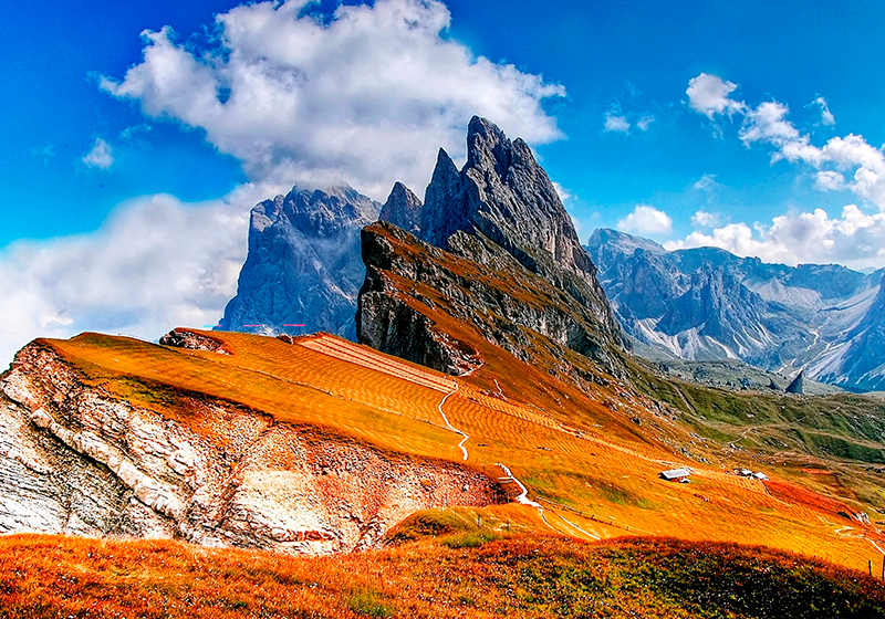 Individual mesa moderno vista escénica montañosa - TenVinilo