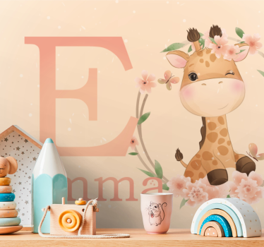 Fotomural bebé Linda jirafa para niña con nombre - TenVinilo