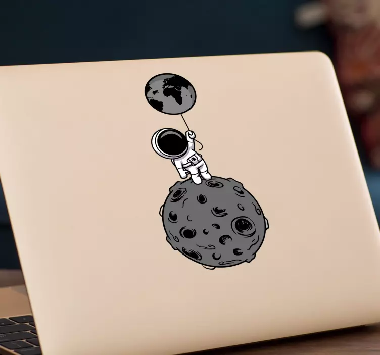 Adhesivo para laptop astronauta en la luna - TenVinilo