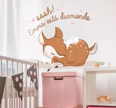 Vinilo infantil ciervo durmiendo con nombre - TenVinilo