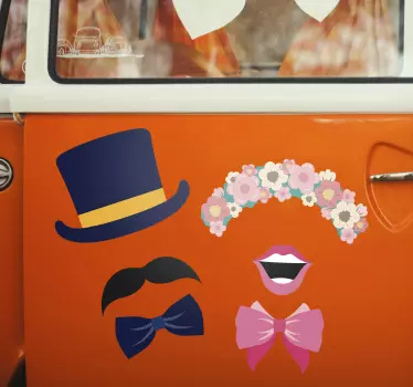 Pegatina boda para coche boda sombrero y tiara de flores - TenVinilo