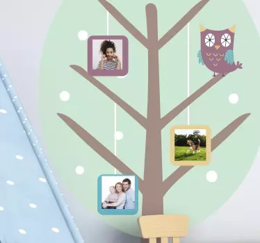 Vinilo infantil para pared lindo árbol de búhos - TenVinilo
