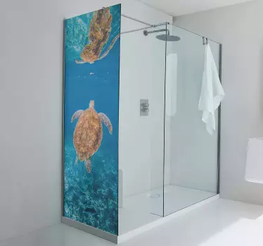 Vinilo para mampara de ducha Hermosa tortuga bajo el agua - TenVinilo