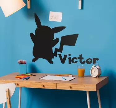 Vinilo Pokémon pared Pikachu con nombre - TenVinilo