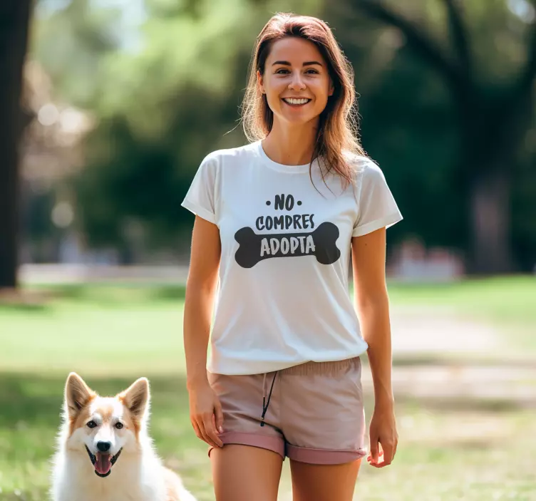 Remera no compres, adopta. - TenVinilo