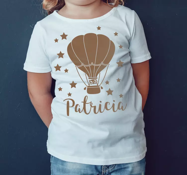 Camiseta infantil Estrellas y globos personalizados - TenVinilo