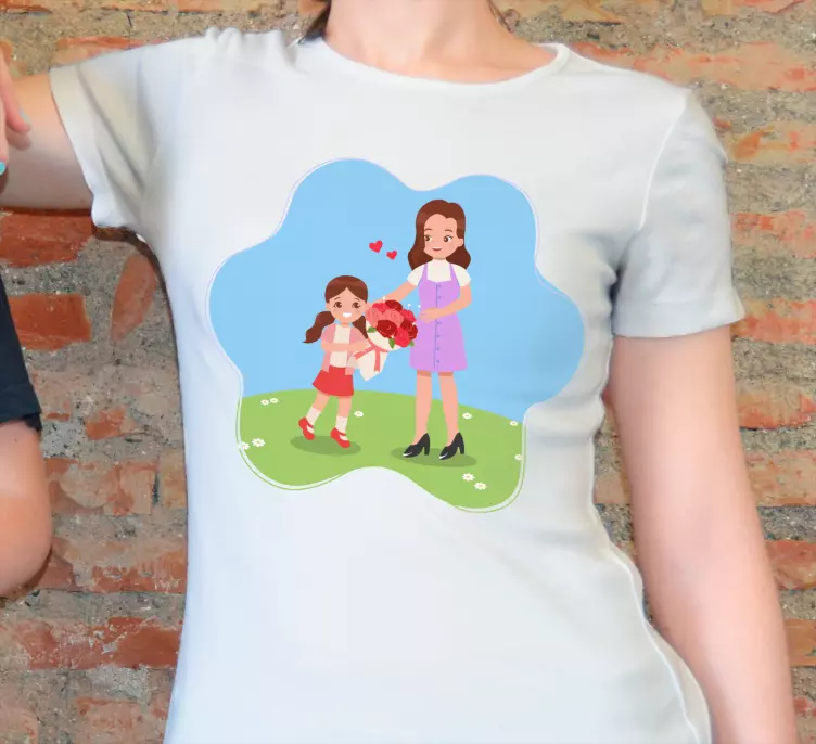 Camiseta Día de la Madre Niña ofreciendo una rosa a su mamá - TenVinilo