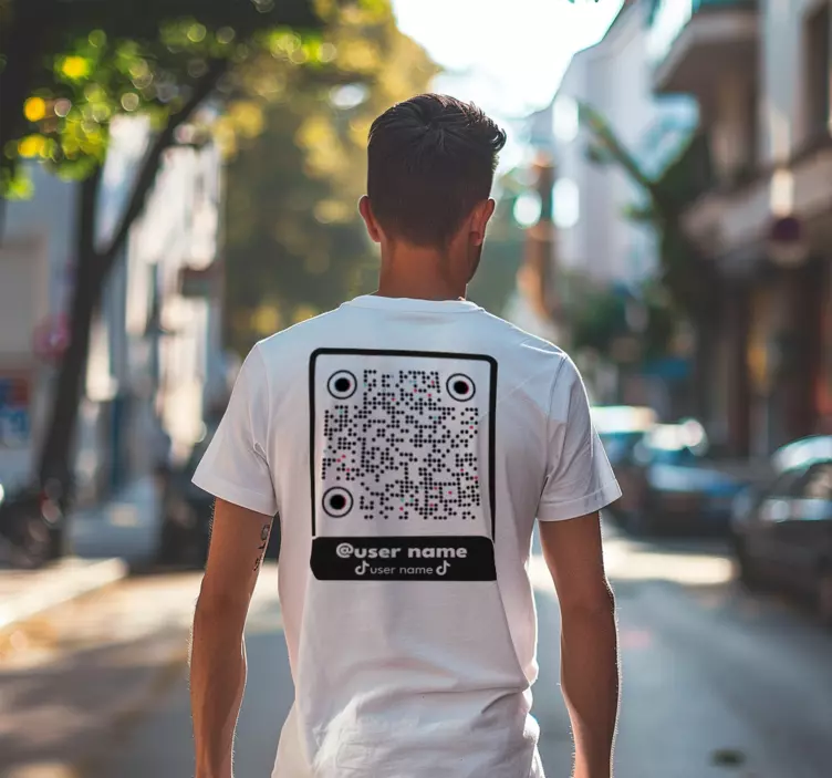 Remera código qr de tiktok - TenVinilo