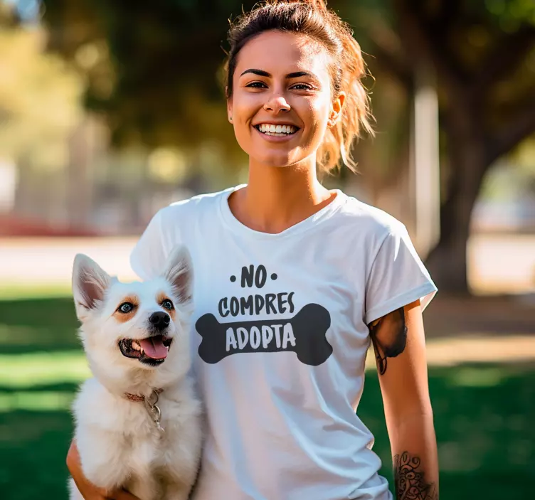 Remera no compres, adopta. - TenVinilo