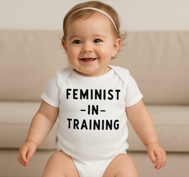 Body feminista en formación con letras negras - TenVinilo