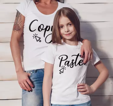 Camiseta mama e hija 'copiar pegar' - TenVinilo