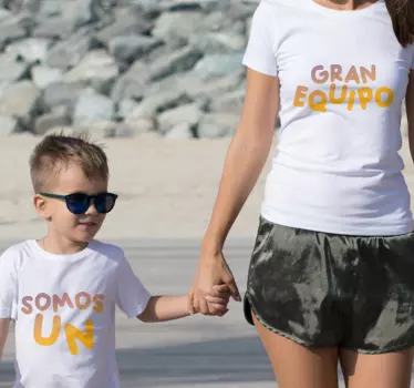 Camiseta mama e hija Somos un gran equipo - TenVinilo