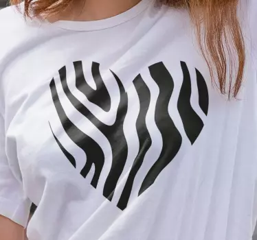 Camiseta original corazón de cebra - TenVinilo