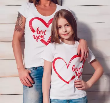 Camiseta para madres Corazones de nombre personalizado - TenVinilo