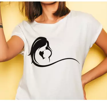 Camiseta para madres Una madre sosteniendo a su bebé - TenVinilo