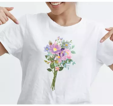 Remera diseño de ramo floral - TenVinilo