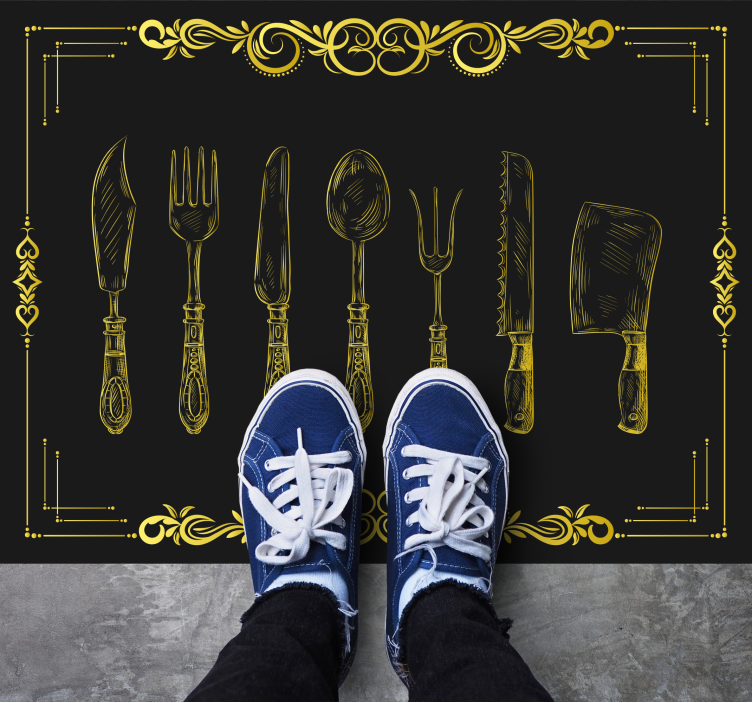 Alfombra vinilo cocina Utensilios de oro vintage sobre fondo negr - TenVinilo