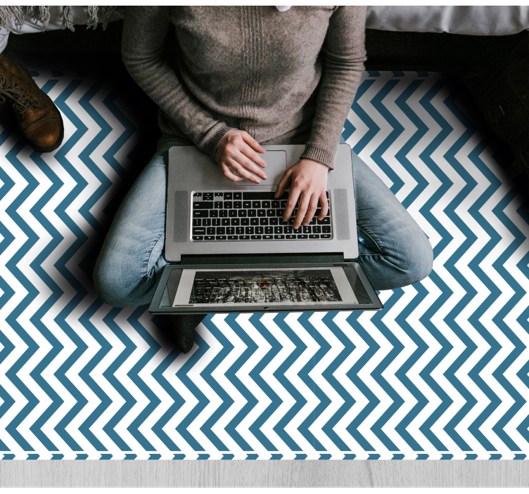 Alfombra vinílica rayas estilo chevron azul y blanco - TenVinilo