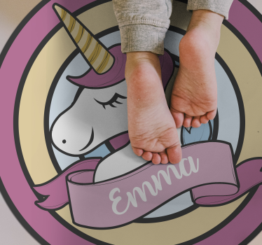 Alfombra de vinilo bebé Unicornio envuelto por círculos - TenVinilo