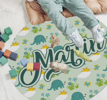 Alfombra vinílica de animales Elefante con nubes y nombre - TenVinilo