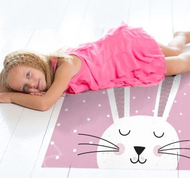 Alfombra vinílica infantil rosa con conejito - TenVinilo